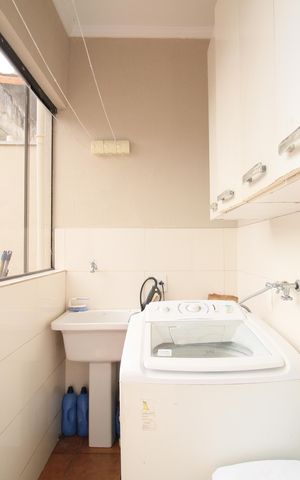 Casa à venda com 189m², 3 quartos e 2 vagasÁrea de Serviço