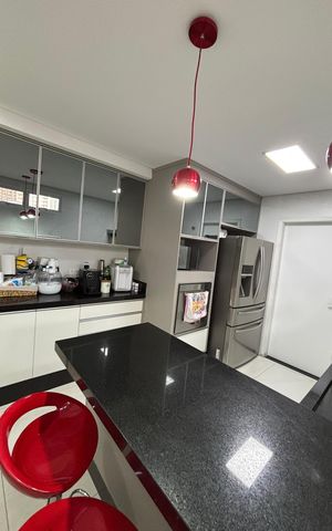 Apartamento à venda com 136m², 3 quartos e 3 vagas Apartamento à venda com 136m², 3 quartos e 3 vagasCozinha