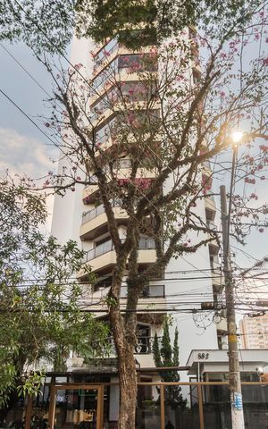 Apartamento para alugar com 217m², 3 quartos e 3 vagas Apartamento para alugar com 217m², 3 quartos e 3 vagasFachada