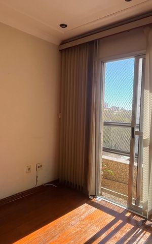 Apartamento para alugar com 184m², 3 quartos e 4 vagas