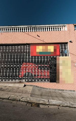 Casa à venda com 400m², 4 quartos e 4 vagasFachada