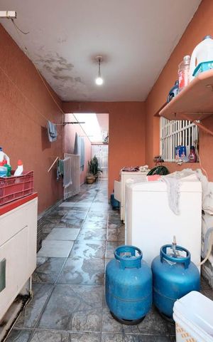 Casa à venda com 400m², 4 quartos e 4 vagasÁrea de Serviço