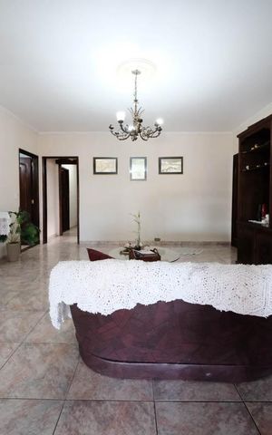 Casa à venda com 400m², 4 quartos e 4 vagasSala