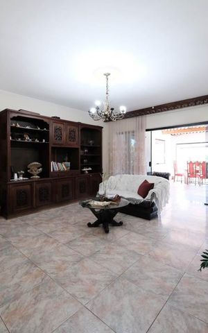 Casa à venda com 400m², 4 quartos e 4 vagasSala