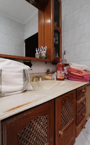 Casa à venda com 400m², 4 quartos e 4 vagasBanheiro 1