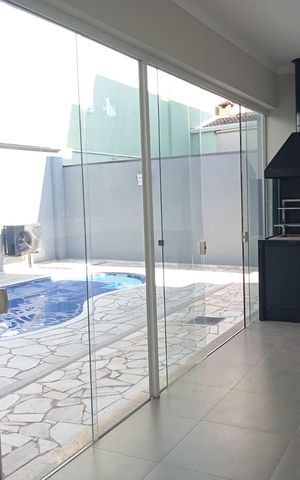 Casa de condomínio à venda com 254m², 3 quartos e 4 vagas