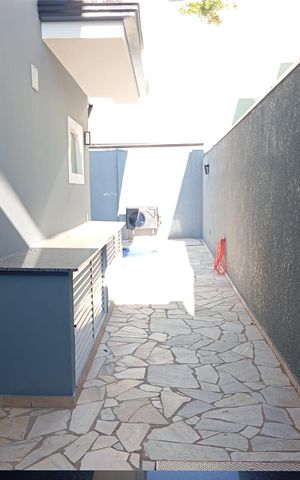 Casa de condomínio à venda com 254m², 3 quartos e 4 vagas