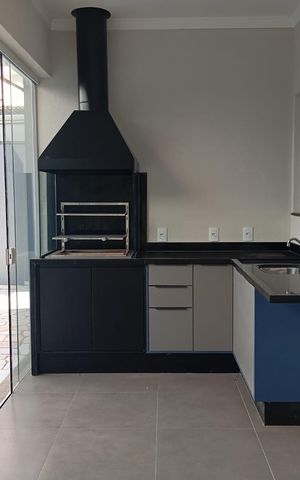 Casa de condomínio à venda com 254m², 3 quartos e 4 vagas