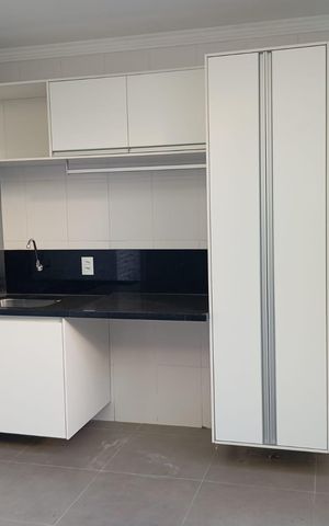 Casa de condomínio à venda com 254m², 3 quartos e 4 vagas
