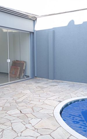 Casa de condomínio à venda com 254m², 3 quartos e 4 vagas