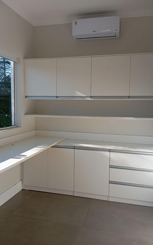 Casa de condomínio à venda com 254m², 3 quartos e 4 vagas