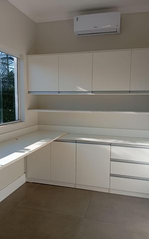 Casa de condomínio à venda com 254m², 3 quartos e 4 vagas