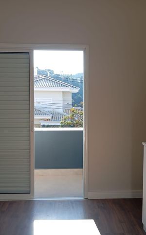 Casa de condomínio à venda com 254m², 3 quartos e 4 vagas