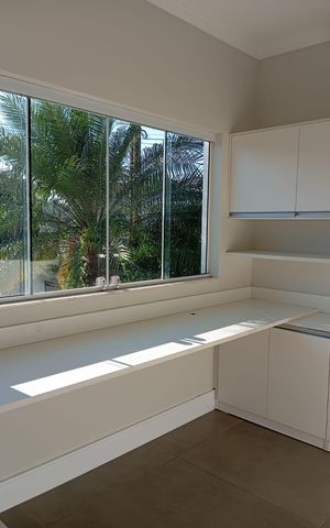 Casa de condomínio à venda com 254m², 3 quartos e 4 vagas