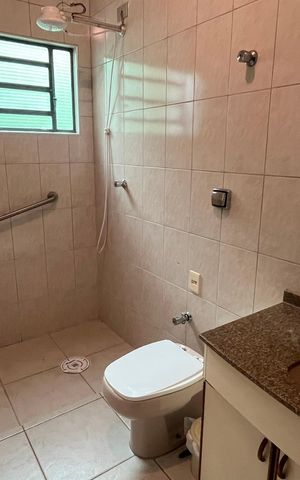 Casa para alugar com 260m², 3 quartos e 2 vagas