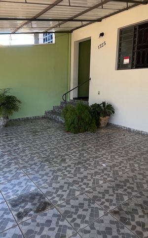 Casa para alugar com 260m², 3 quartos e 2 vagas