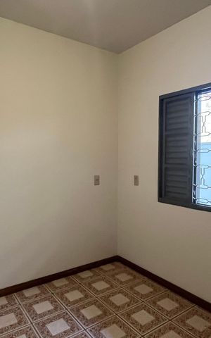 Casa para alugar com 260m², 3 quartos e 2 vagas