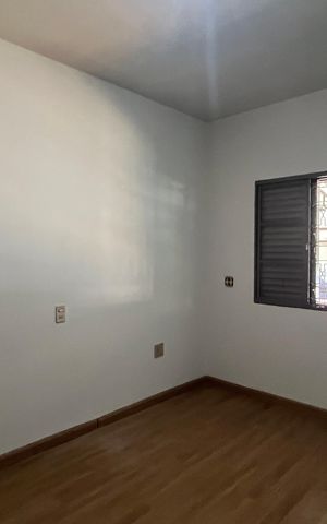 Casa para alugar com 260m², 3 quartos e 2 vagas