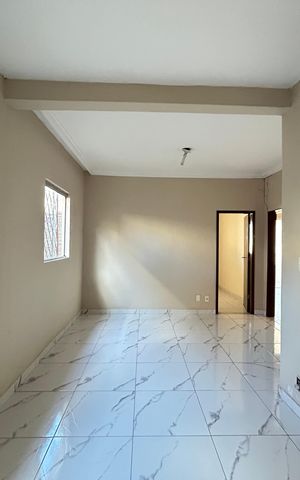 Casa à venda com 240m², 4 quartos e 2 vagas
