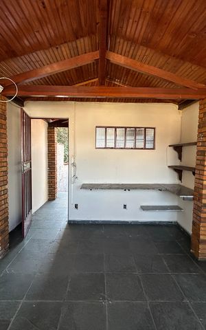 Casa à venda com 240m², 4 quartos e 2 vagas