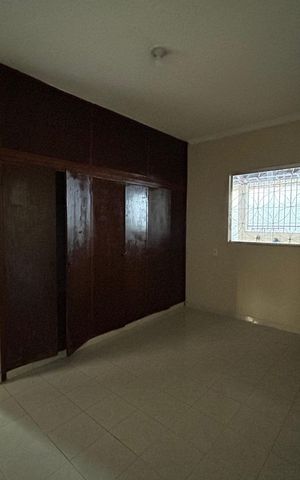 Casa à venda com 240m², 4 quartos e 2 vagas