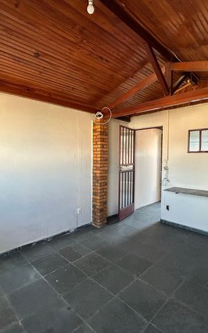 Casa à venda com 240m², 4 quartos e 2 vagas