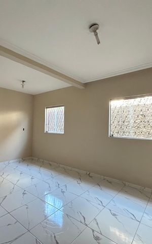 Casa à venda com 240m², 4 quartos e 2 vagas