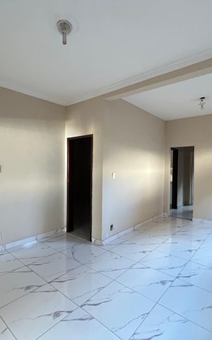 Casa à venda com 240m², 4 quartos e 2 vagas