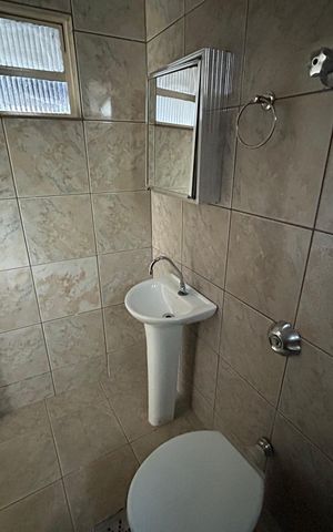 Casa à venda com 240m², 4 quartos e 2 vagas