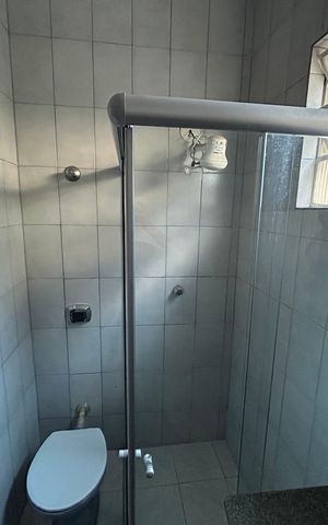 Casa à venda com 240m², 4 quartos e 2 vagas