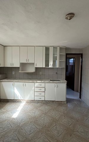 Casa à venda com 240m², 4 quartos e 2 vagas