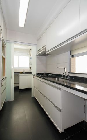 Apartamento à venda com 156m², 2 quartos e 2 vagas Apartamento à venda com 156m², 2 quartos e 2 vagasCozinha