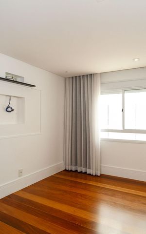 Apartamento à venda com 156m², 2 quartos e 2 vagas Apartamento à venda com 156m², 2 quartos e 2 vagasSuíte 2