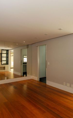 Apartamento à venda com 156m², 2 quartos e 2 vagas Apartamento à venda com 156m², 2 quartos e 2 vagasSala