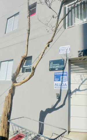 Apartamento para alugar com 61m², 2 quartos e sem vaga Apartamento para alugar com 61m², 2 quartos e sem vagaPlaca instalada na fachada do imóvel