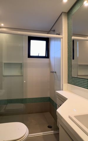 Apartamento à venda com 200m², 3 quartos e 4 vagas Apartamento à venda com 200m², 3 quartos e 4 vagasBanheiro Suíte 2