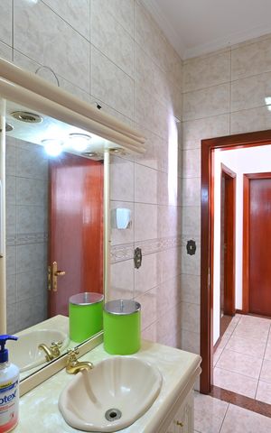Casa à venda com 260m², 4 quartos e 1 vagaLavabo