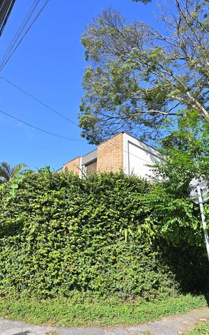 Casa à venda com 260m², 4 quartos e 1 vagaFachada