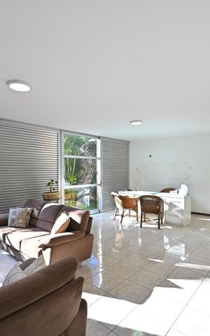 Casa à venda com 260m², 4 quartos e 1 vagaSala