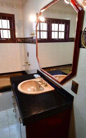 Casa à venda com 213m², 3 quartos e 4 vagasBanheiro Suíte