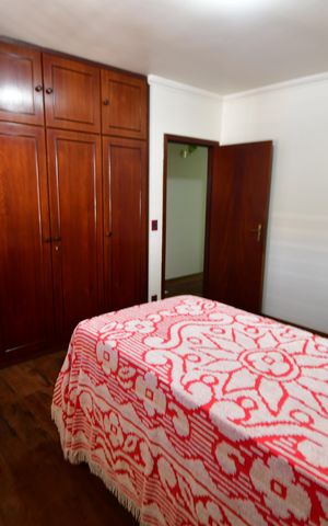 Casa à venda com 213m², 3 quartos e 4 vagasQuarto 2