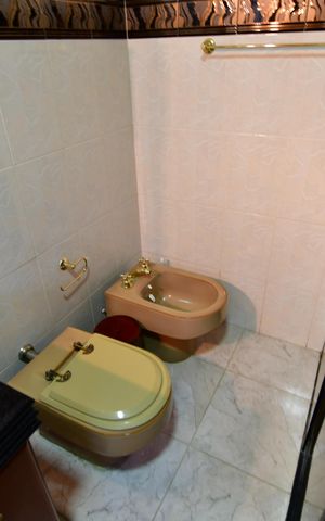 Casa à venda com 213m², 3 quartos e 4 vagasBanheiro Suíte