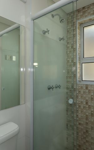 Apartamento à venda com 83m², 3 quartos e 2 vagasBanheiro da Suíte