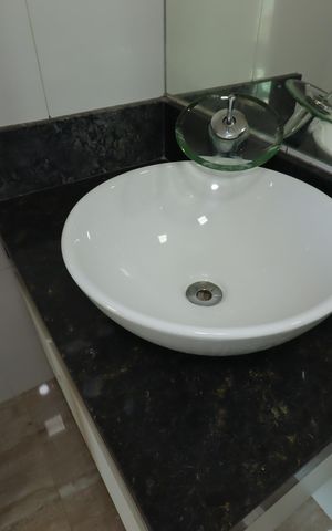 Apartamento à venda com 83m², 3 quartos e 2 vagasBanheiro da Suíte
