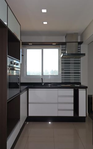 Apartamento à venda com 83m², 3 quartos e 2 vagasCozinha