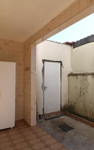 Casa à venda com 208m², 3 quartos e 3 vagas Casa à venda com 208m², 3 quartos e 3 vagasÁrea de Serviço