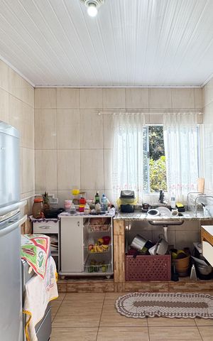 Casa à venda com 700m², 5 quartos e 2 vagas Casa à venda com 700m², 5 quartos e 2 vagasCozinha
