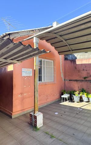 Casa à venda com 700m², 5 quartos e 2 vagas Casa à venda com 700m², 5 quartos e 2 vagasGaragem