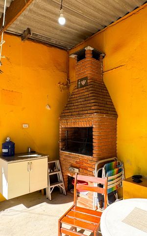 Casa à venda com 700m², 5 quartos e 2 vagas Casa à venda com 700m², 5 quartos e 2 vagasÁrea - Churrasqueira