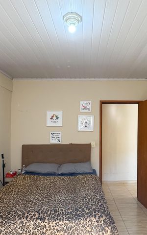 Casa à venda com 700m², 5 quartos e 2 vagas Casa à venda com 700m², 5 quartos e 2 vagasQuarto